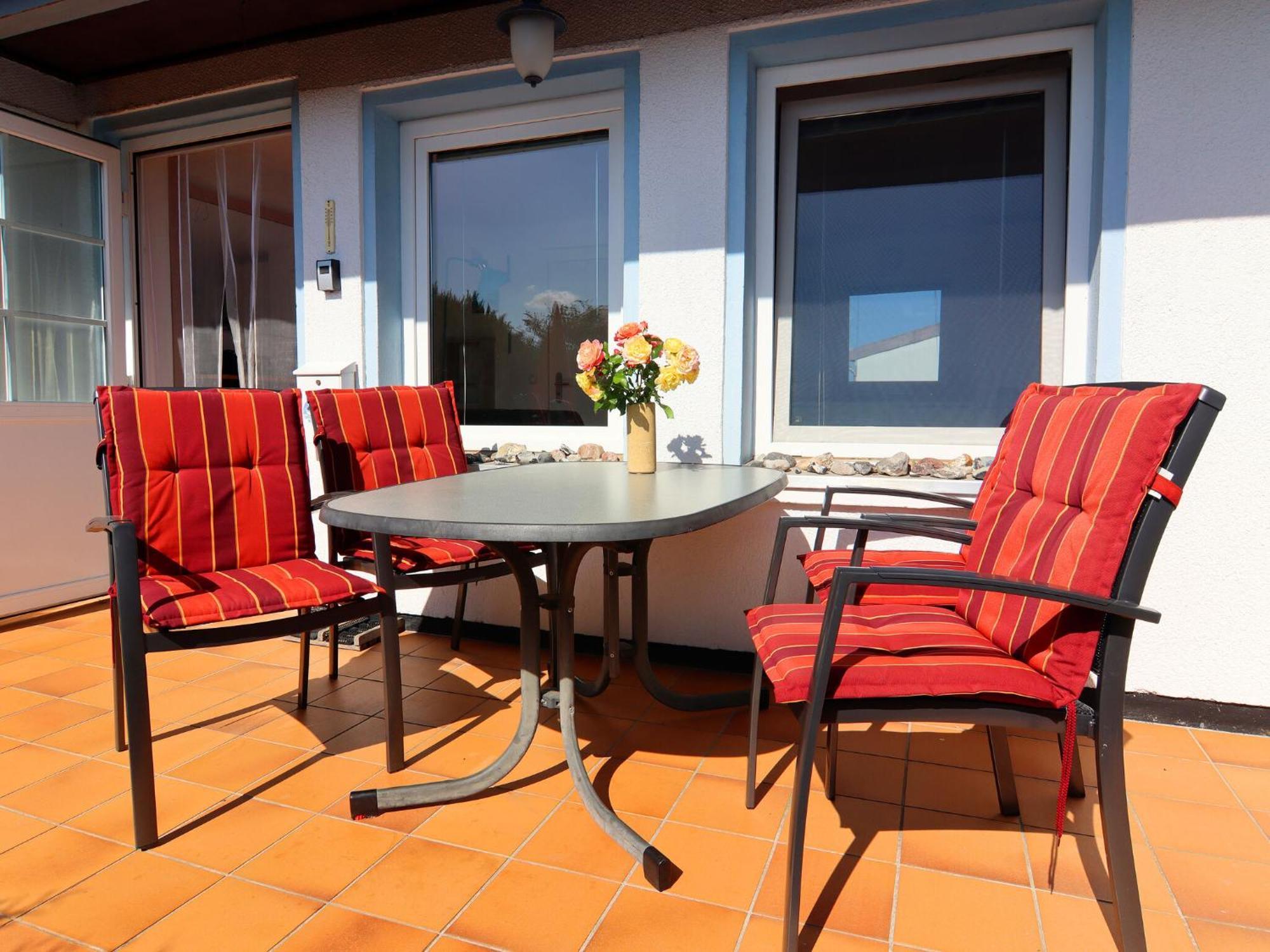 Bungalow in Wohlenberg with Garden, Terrace, Heating Hohenkirchen  Exterior foto