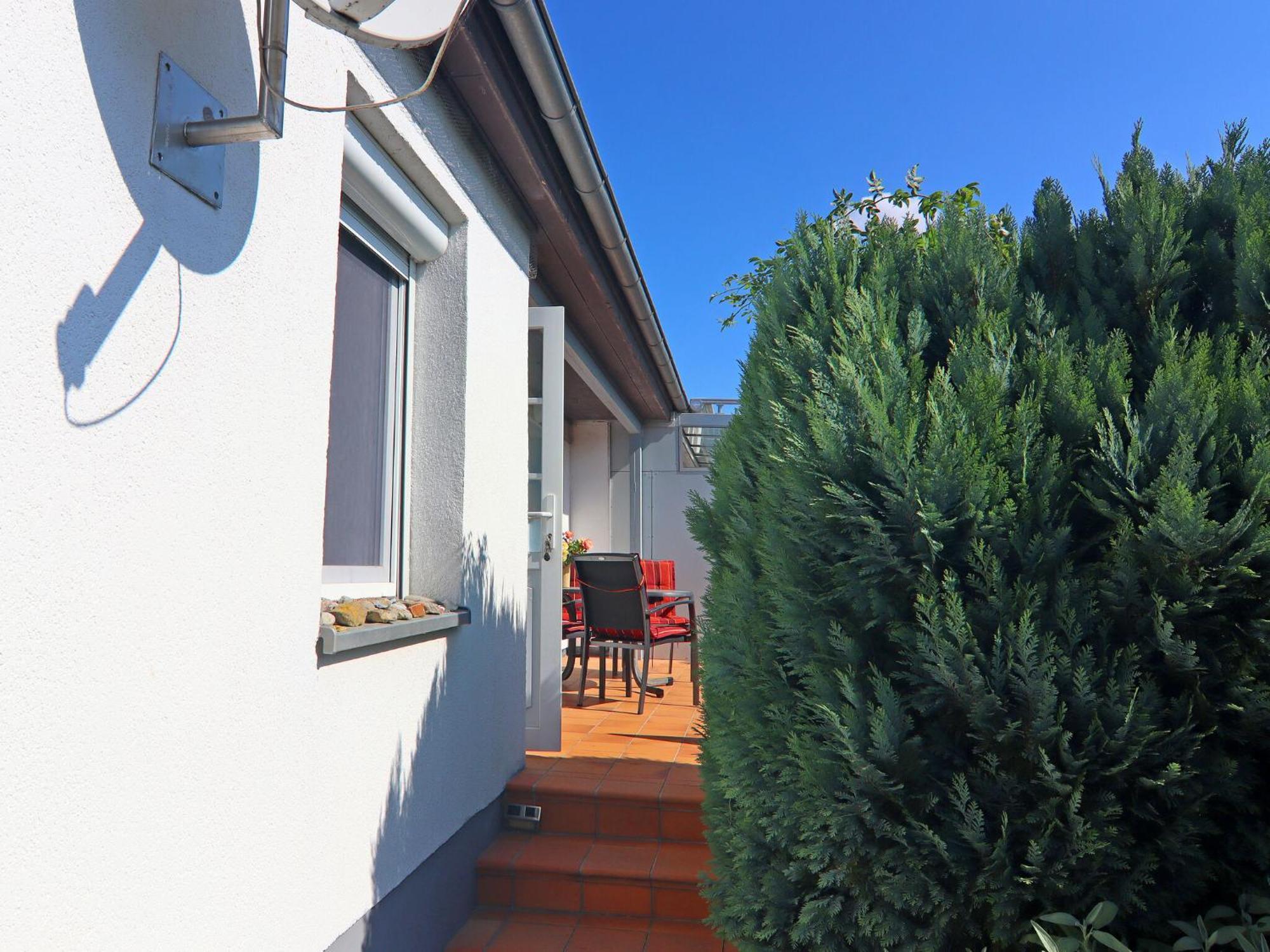 Bungalow in Wohlenberg with Garden, Terrace, Heating Hohenkirchen  Exterior foto